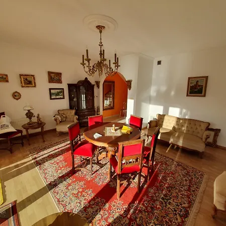 Проживание в семье Hanse-staff-bording-house *